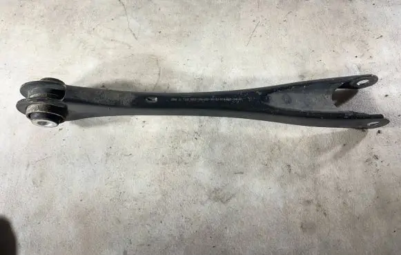 BMW 1 F20 F21 Rear upper control arm/wishbone 6792527
