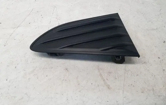 Toyota Yaris Rear bumper trim bar molding 526820D010