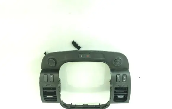 Radio/GPS head unit trim