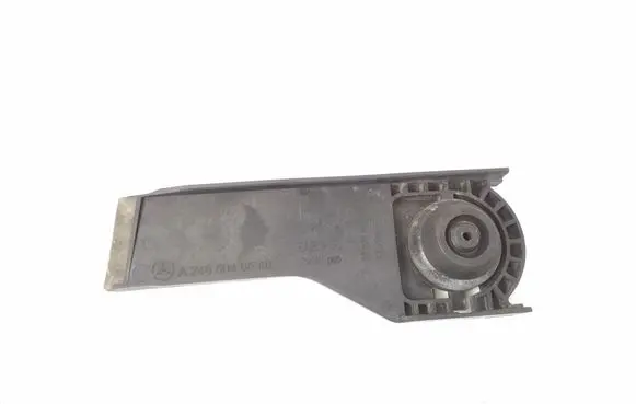 Infiniti Q30 Radiator mount bracket A2465040540