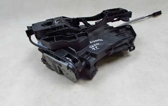 Volvo S60 Rear door lock 31301746 55957
