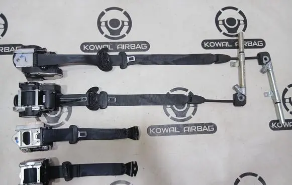 Volkswagen Polo VI Set of seat belts 2G1857705A 2G2857706A 2G0857805B
