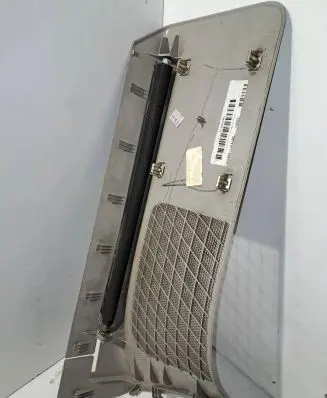 Trunk/boot lower side trim panel