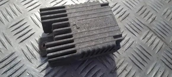 Mercedes-Benz A W168 Coolant fan relay a0275458032