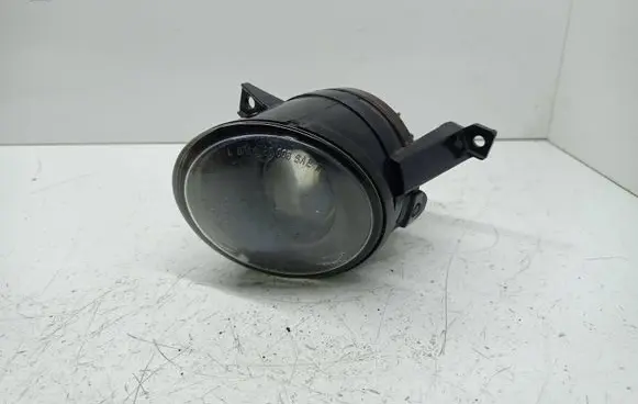 Volkswagen Touran I Front fog light 27047900L