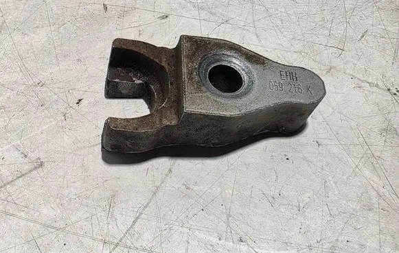 Volkswagen Amarok Fuel Injector clamp holder 059216K