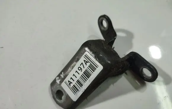 Toyota Avensis T250 Rear door lower hinge 