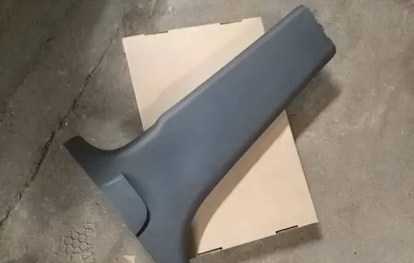 Volkswagen Touran II (B) pillar trim (bottom) 1T0867297G