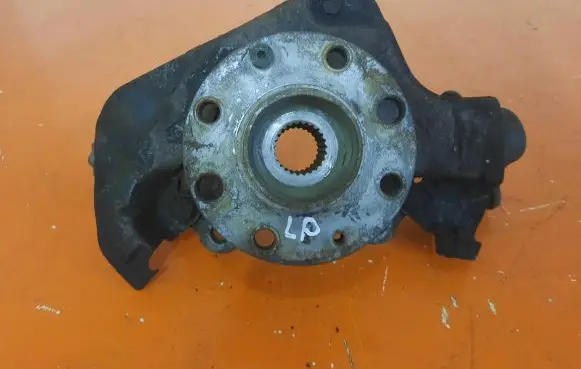 Fiat Punto (199) Front wheel hub spindle knuckle