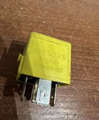 Mercedes-Benz A W169 Other relay A0025421419 D1109