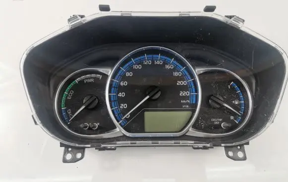 Toyota Yaris Speedometer (instrument cluster) 838000UC90
