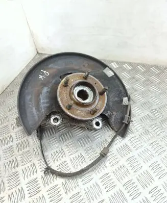 Opel Zafira C Front wheel hub 12774823 367973422