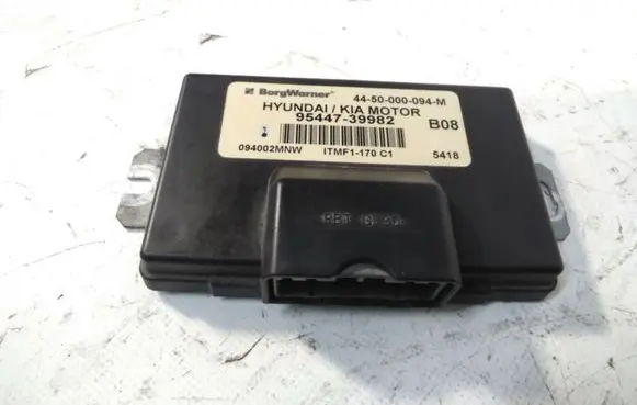 Hyundai Tucson JM Transfer box differential control unit 9544739982