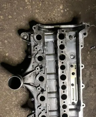 Volvo S60 Rocker cam cover 08692397 8631533