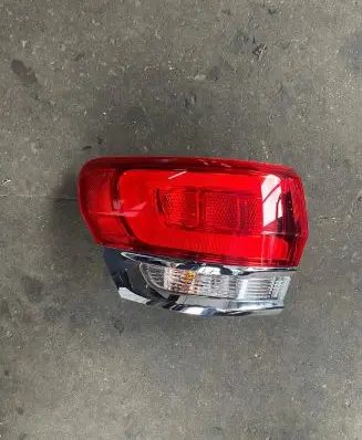 Jeep Grand Cherokee Rear/tail lights 68110001AG