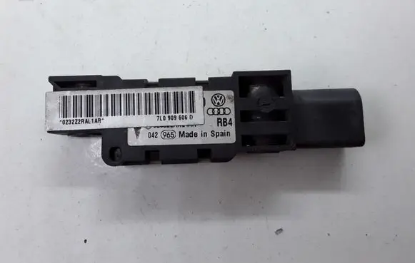 Volkswagen Phaeton Airbag deployment crash/impact sensor 7L0909606D