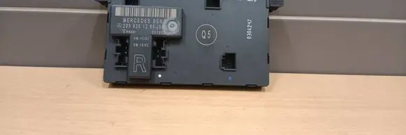 Mercedes-Benz C W203 Door control unit/module 2038201285 351320 SW1002