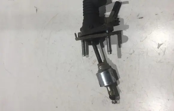 Toyota RAV 4 (XA30) Clutch master cylinder 060302