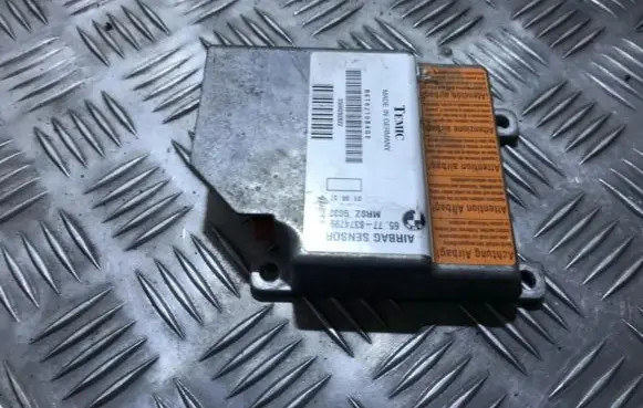 BMW 5 E39 Airbag control unit/module 65778374799 65.77-8374799