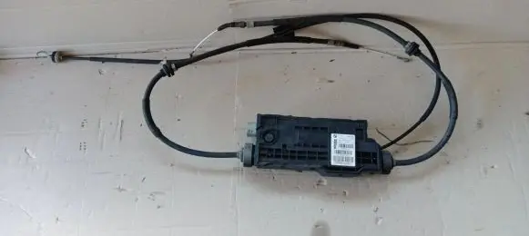BMW X5 F15 Hand brake control module 6868514 SW020000 13665010