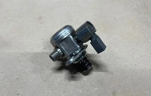 Mercedes-Benz GLE W167 Fuel injection high pressure pump A2780701101