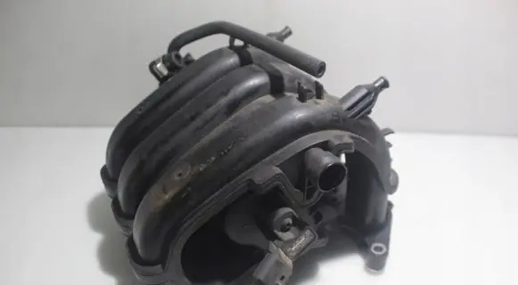 Volkswagen Polo Intake manifold