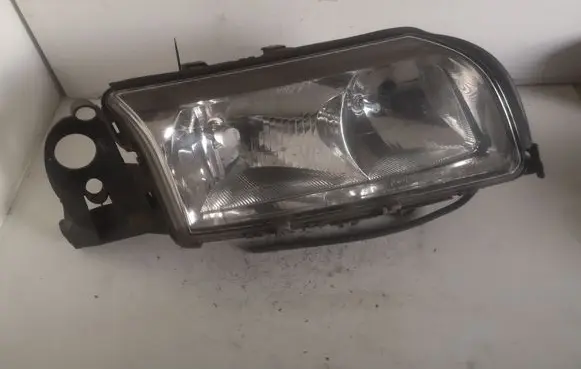 Volvo S80 Headlight/headlamp