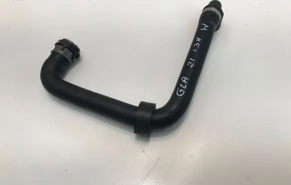 Mercedes-Benz GLA H247 Engine coolant pipe/hose A2475011464