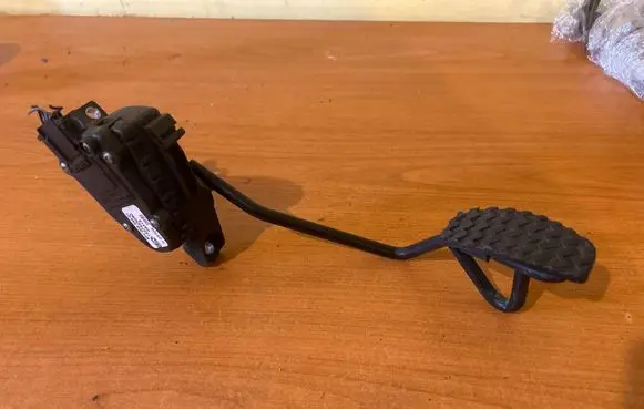 Fiat Ducato Accelerator throttle pedal 1337493080