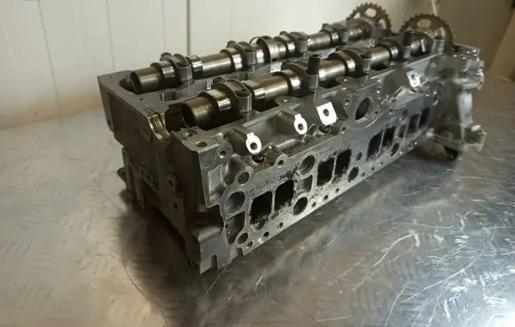 Mercedes-Benz C W204 Engine head A6510150601