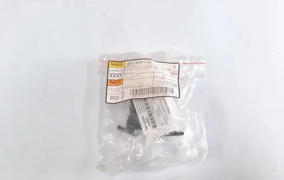 Porsche Cayenne (9Y0 9Y3) Rear parking sensor holder (PDC) 9Y0807130