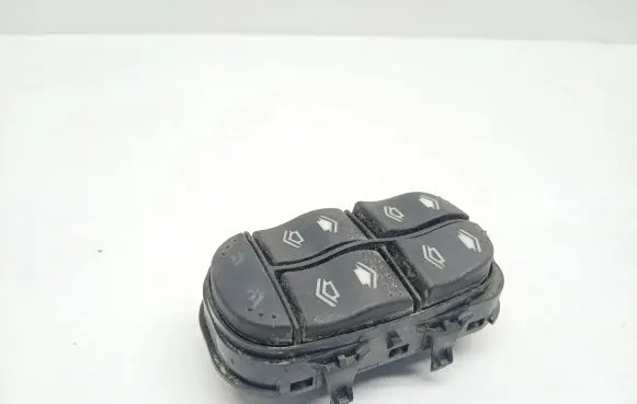 Ford Focus Electric window control switch 98AB14A132DE
