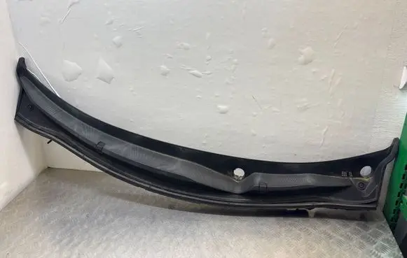 Nissan Qashqai Wiper trim 668624EH1A