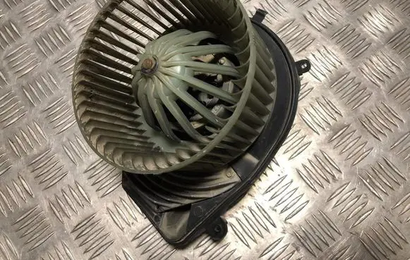 Audi A4 S4 B5 8D Heater fan/blower 740221233F 8D1820021