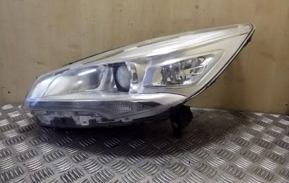 Ford Kuga II Headlight/headlamp C83TA CV4413B626AA L90028086