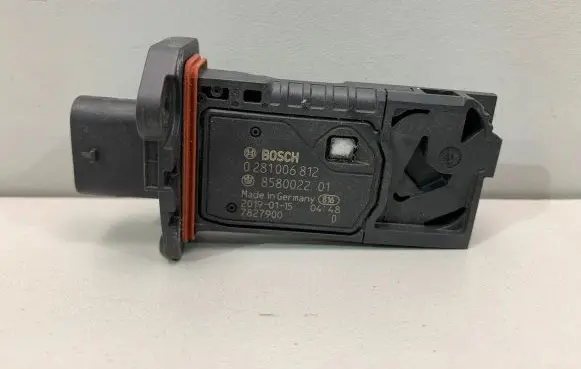 BMW X3 G01 Mass air flow meter 8580022