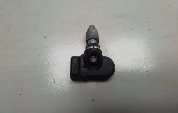 Opel Vivaro Tire pressure sensor YmY030165
