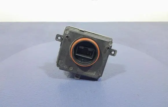 Audi A5 8T 8F Voltage converter/converter module 4G0907697D