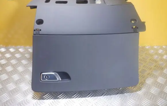 Audi TT TTS RS Mk3 8S Glove box set 8S2857557