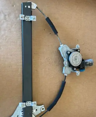 Chevrolet Nubira Front door electric window regulator 96475129