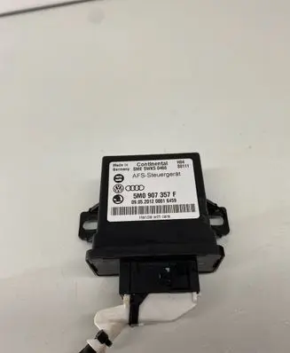 Volkswagen PASSAT B7 Light module LCM 5M0907357F 5WK50466