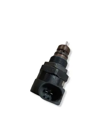 BMW 3 E46 Fuel pressure regulator 