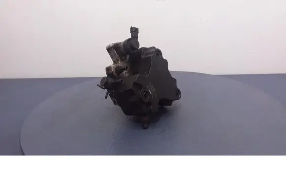 Hyundai Tucson JM Fuel injection high pressure pump 3310027400