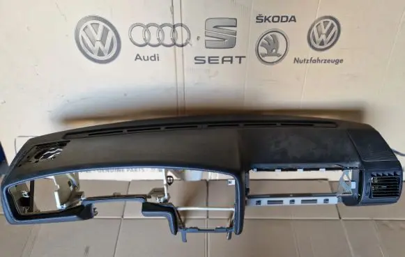 Volkswagen PASSAT B4 Dashboard 3A1857091 3A1857259A 3A1857069