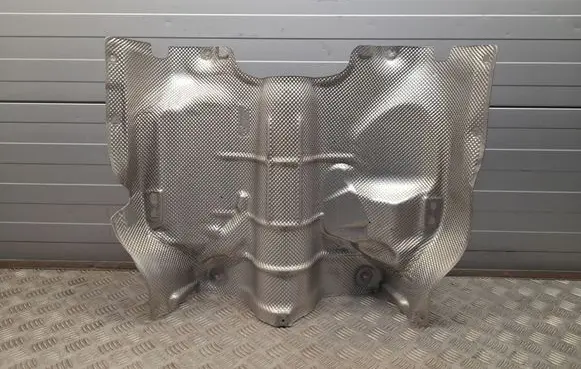 Mercedes-Benz GL X166 Exhaust heat shield A1666823471