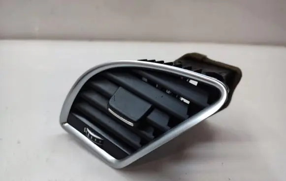 Audi A5 Sportback 8TA Dashboard side air vent grill/cover trim 8T2820901F
