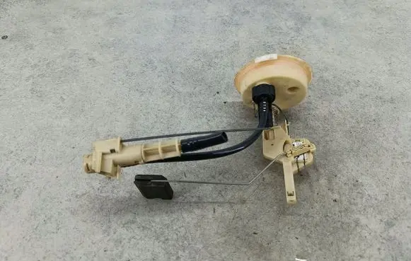 BMW 3 E46 Fuel level sensor 1183779