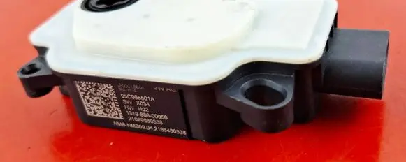 Volkswagen Tayron II Radiator active air flap actuator 95C965501A