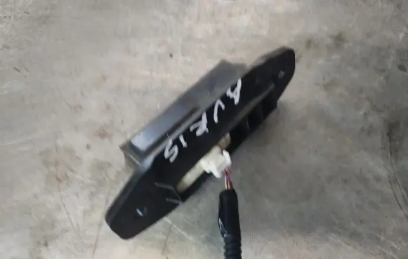 Toyota Auris E180 Tailgate opening switch 