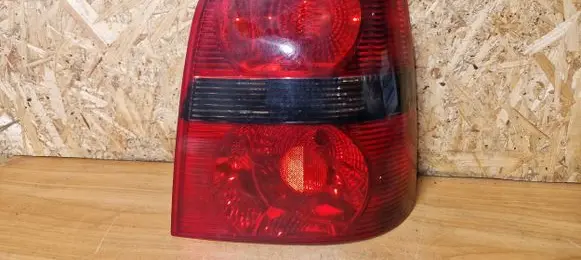 Volkswagen Touran I Rear/tail lights 1t0945096